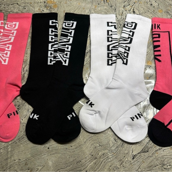 Pink Victoria’s Secret Socks
New Pink socks 
5 pairs included
Size Large 6-10 - Picture 6 of 6